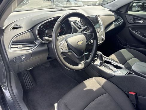 Certified 2018 Chevrolet Malibu LT FWD image 10
