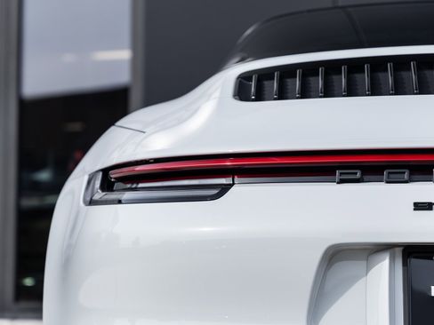 Certified 2021 Porsche 911 Targa 4S image 15