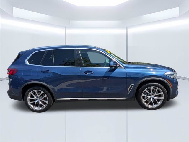 Used 2019 BMW X5 xDrive40i w/ Convenience Package AWD/4WD image 3