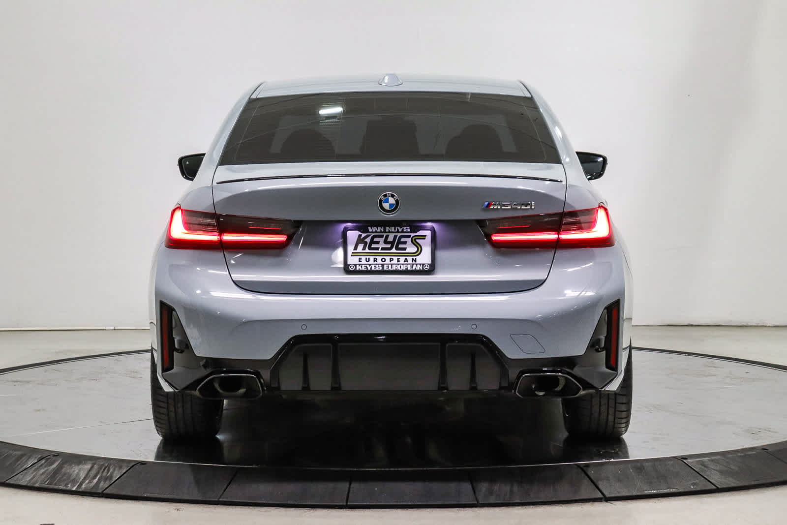 Used 2024 BMW M340i w/ Premium Package RWD image 5