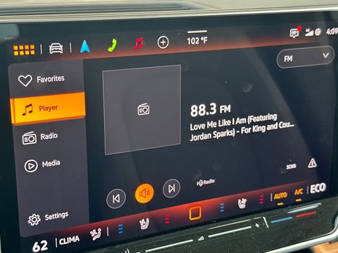 New 2025 Volkswagen ID. Buzz Pro S Plus image 18