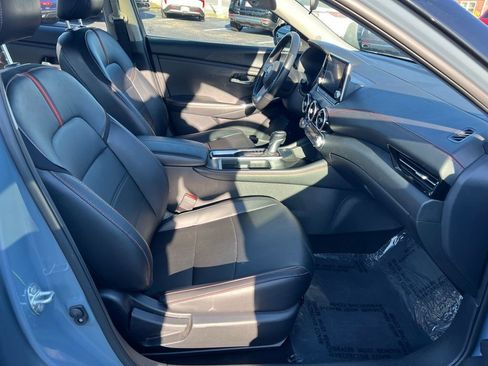 Used 2024 Nissan Sentra SR w/ SR Premium Package image 29