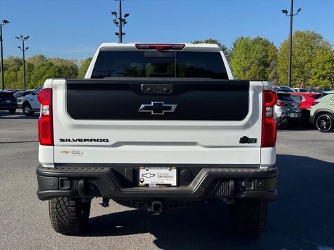 New 2026 Chevrolet Silverado 1500 ZR2 w/ ZR2 Bison Edition AWD/4WD image 4
