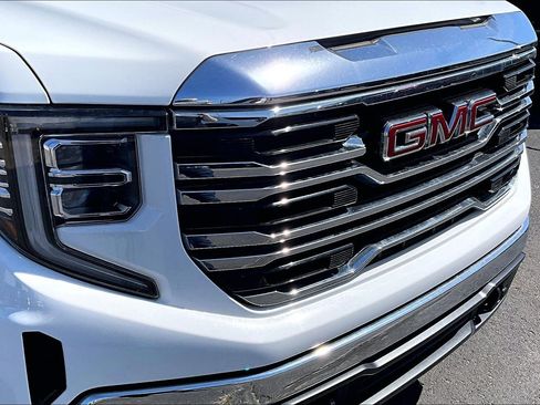 Used 2022 GMC Sierra 1500 SLT image 29