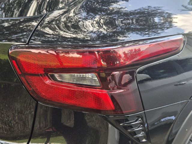 Used 2024 Chevrolet Trax RS w/ Driver Confidence Package FWD image 8