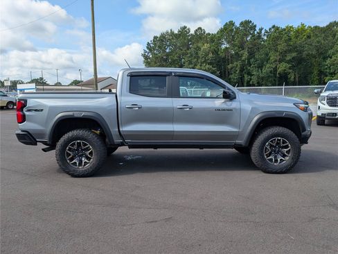 Used 2024 Chevrolet Colorado ZR2 w/ ZR2 Convenience Package III AWD/4WD image 6
