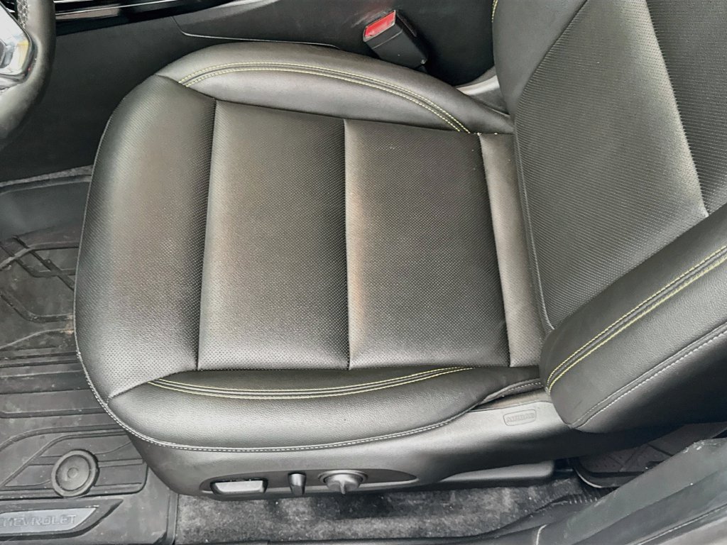 Used 2025 Chevrolet Trax ACTIV w/ Driver Confidence Package FWD image 21