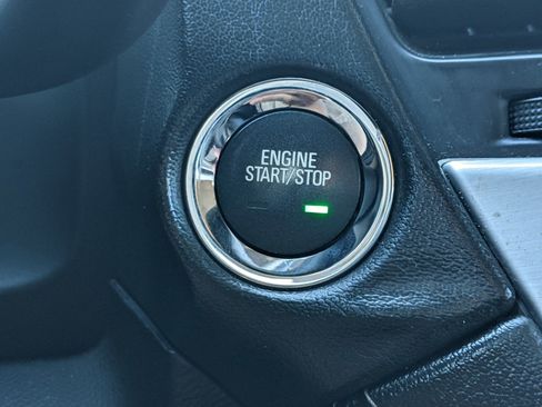 Used 2017 GMC Yukon XL SLT image 31