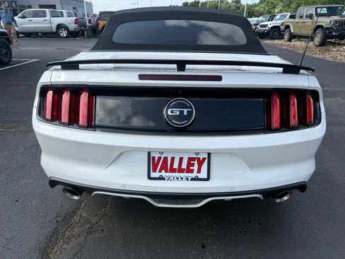 Used 2017 Ford Mustang GT Premium RWD image 5