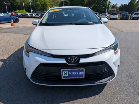 Used 2023 Toyota Corolla LE FWD image 9