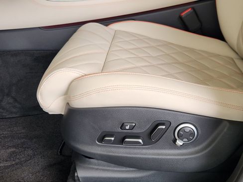 New 2026 Genesis GV70 3.5T Sport Prestige AWD/4WD image 18