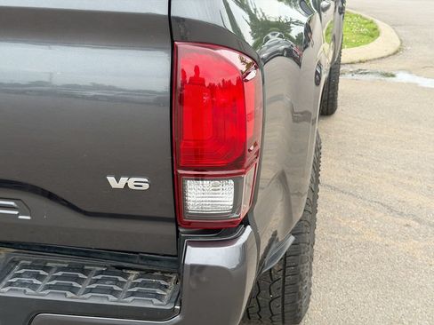 Used 2021 Toyota Tacoma SR AWD/4WD image 11