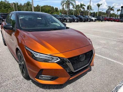 Used 2022 Nissan Sentra SR FWD image 2
