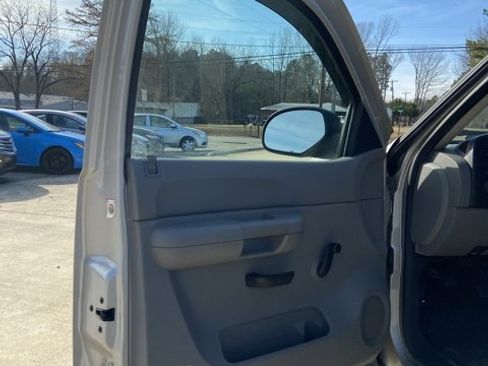 Used 2009 Chevrolet Silverado 1500 W/T image 9