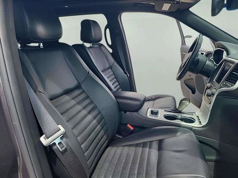 Used 2018 Jeep Grand Cherokee Limited AWD/4WD image 28