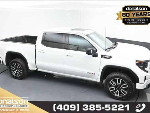 Used 2024 GMC Sierra 1500 AT4 w/ Technology Package AWD/4WD image 17