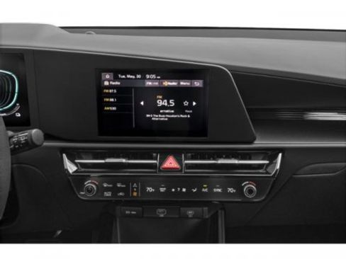 Used 2023 Kia Niro LX image 13