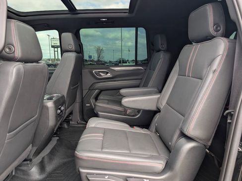 Used 2022 Chevrolet Suburban RST w/ Luxury Package image 29