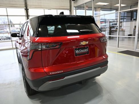 New 2026 Chevrolet Equinox LT image 6