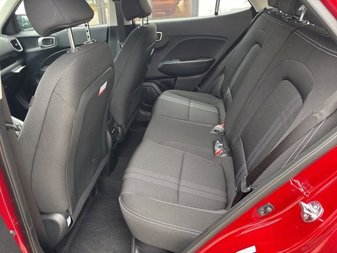 New 2025 Hyundai Venue SEL image 7