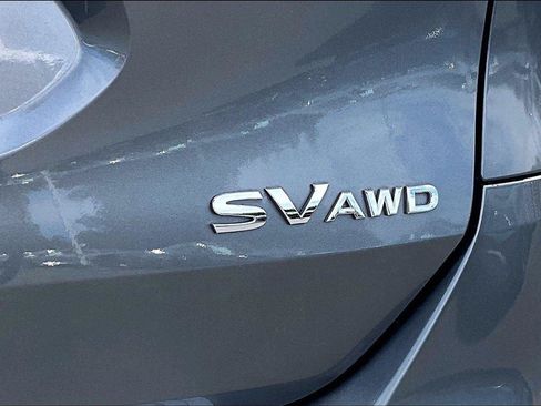 Used 2015 Nissan Rogue SV AWD/4WD image 24