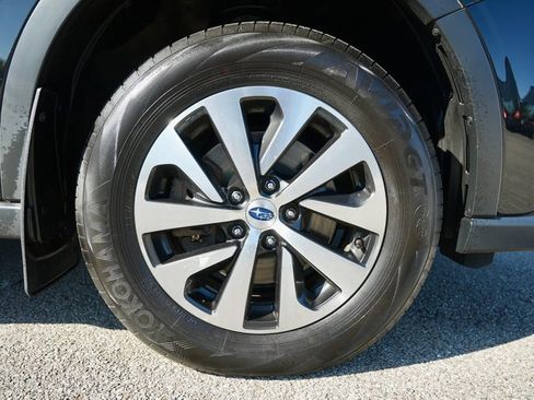 Used 2022 Subaru Outback Premium image 29