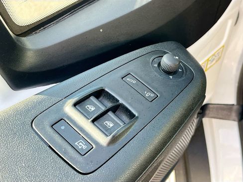Used 2023 RAM ProMaster 2500 FWD image 17