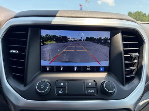 Used 2023 GMC Acadia SLT w/ Technology Package FWD image 26