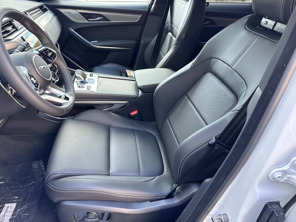 New 2026 Jaguar F-PACE R-Dynamic S AWD/4WD image 19