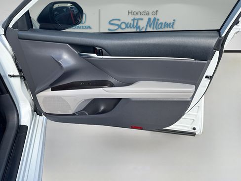 Used 2022 Toyota Camry SE w/ Convenience Package image 32