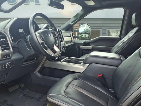 Used 2022 Ford F250 Platinum w/ FX4 Off-Road Package AWD/4WD image 18