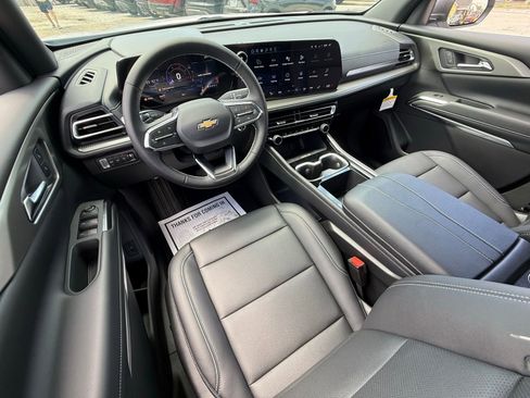 New 2026 Chevrolet Traverse LT w/ Sun and Wheel Package AWD/4WD image 14