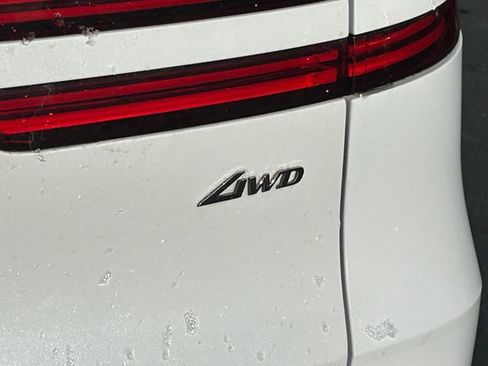 Used 2025 Genesis GV70 2.5T image 6