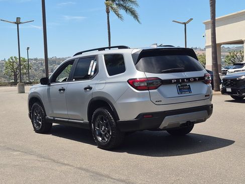 New 2026 Honda Pilot TrailSport image 9