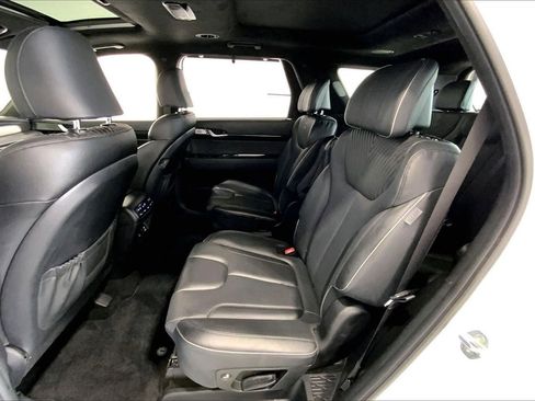 Used 2023 Hyundai Palisade Calligraphy image 18