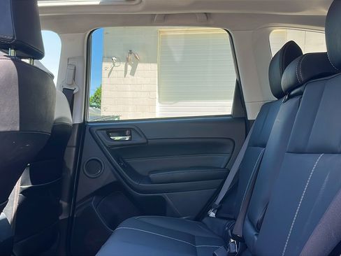 Used 2017 Subaru Forester 2.5i Touring AWD/4WD image 22