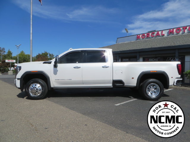 Used 2024 GMC Sierra 3500 Denali Ultimate AWD/4WD image 2