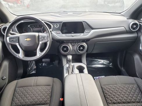 Used 2019 Chevrolet Blazer LT image 17