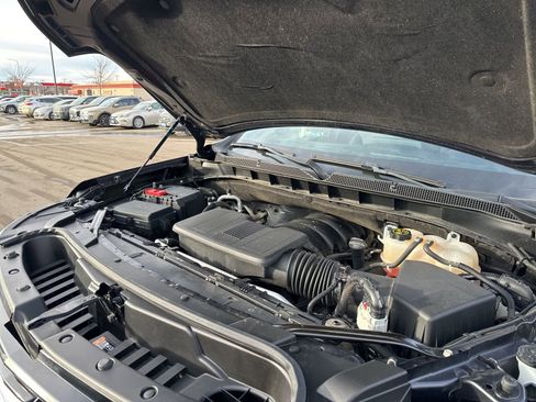 Used 2023 Chevrolet Suburban LT image 37