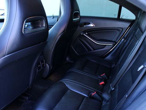 Used 2018 Mercedes-Benz CLA 250 image 12