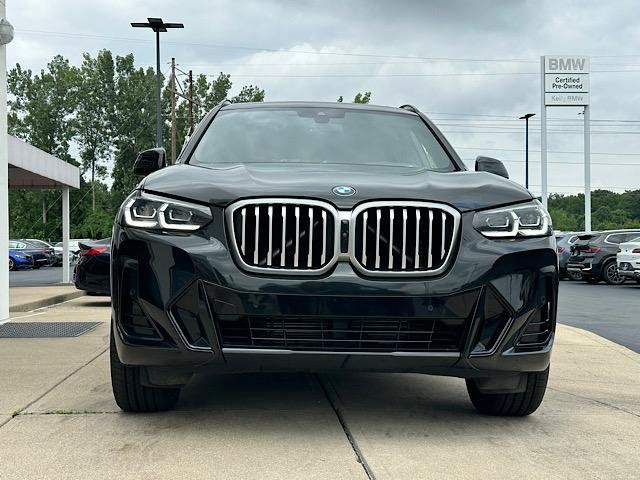 Used 2024 BMW X3 xDrive30i w/ Premium Package AWD/4WD image 2
