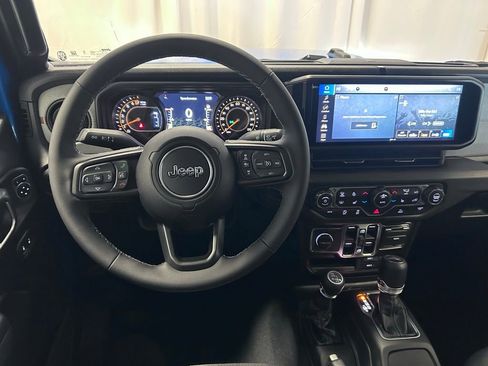 New 2026 Jeep Gladiator Sport image 3