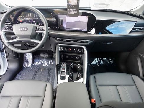 New 2025 Audi Q5 2.0T Premium image 25