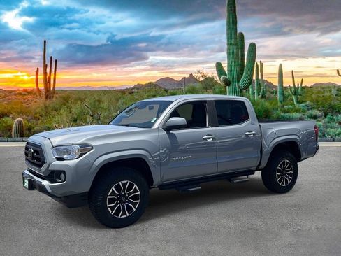 Used 2021 Toyota Tacoma SR5 RWD image 7