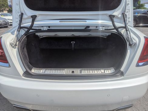 Used 2018 Rolls-Royce Dawn RWD image 50