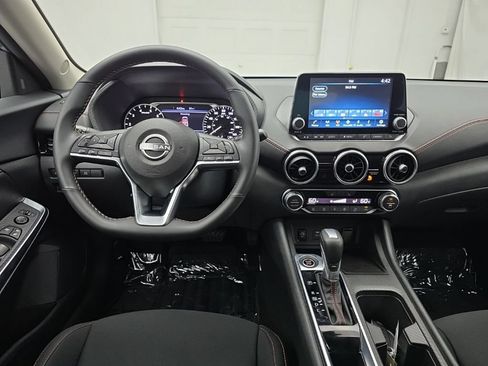 Used 2025 Nissan Sentra SR FWD image 16