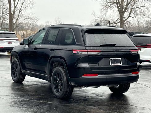New 2026 Jeep Grand Cherokee Altitude AWD/4WD image 8
