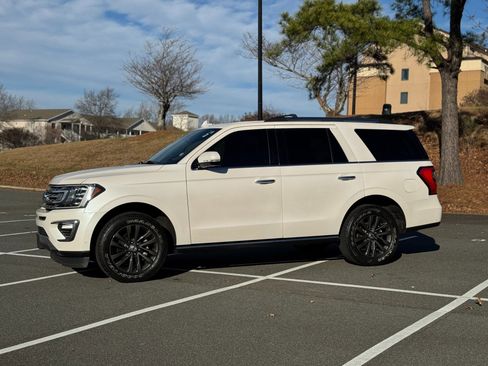 Used 2019 Ford Expedition Limited w/ Equipment Group 301A image 5