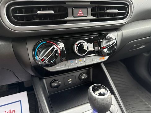 Used 2023 Hyundai Kona SE AWD/4WD image 24