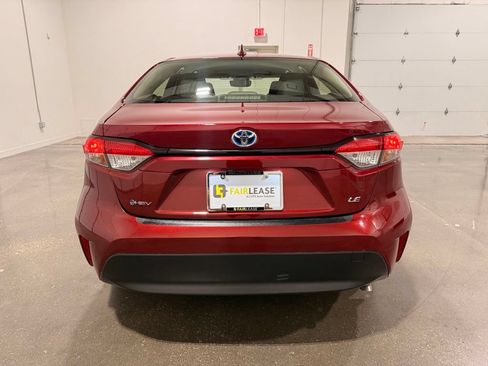 Used 2025 Toyota Corolla LE FWD image 6